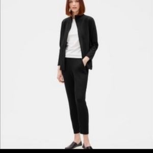 Eileen Fisher zip up jacket in EUC